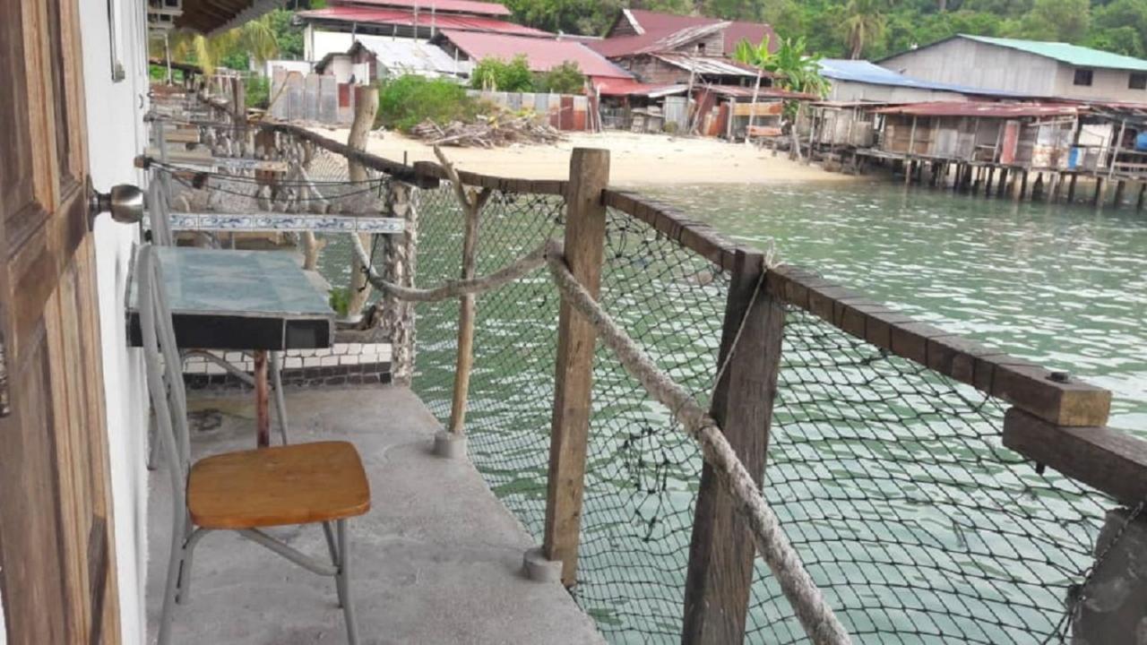 Pangkor Fish House Pekan Pangkor Exterior foto