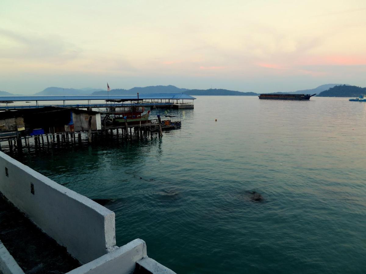 Pangkor Fish House Pekan Pangkor Exterior foto