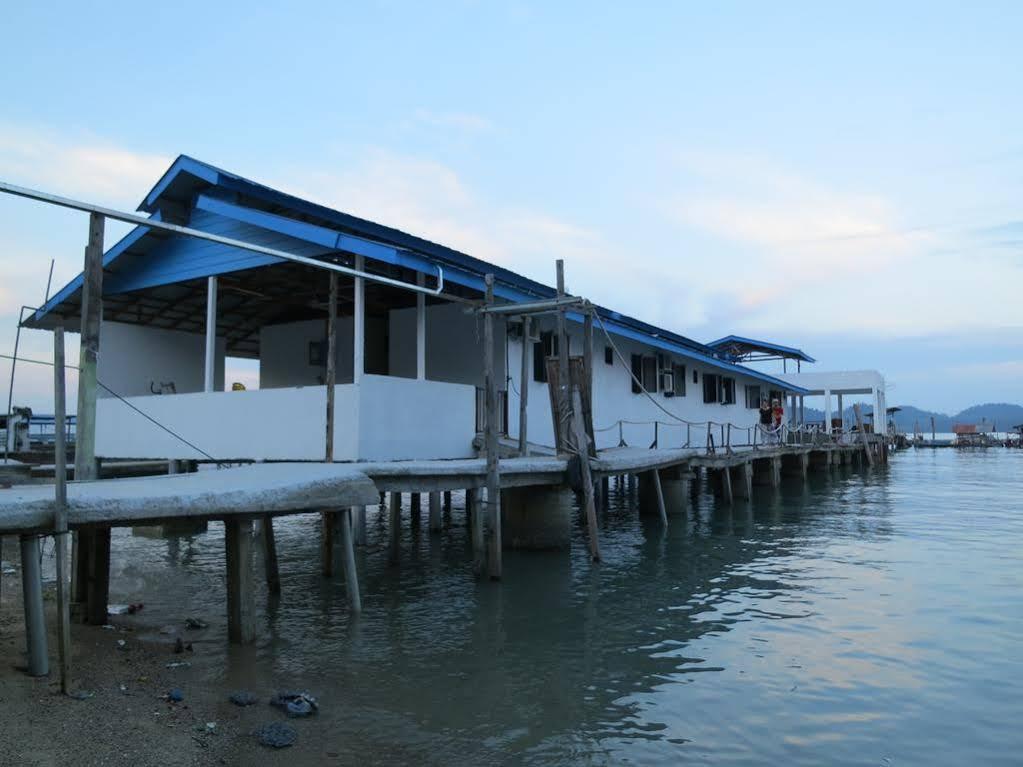 Pangkor Fish House Pekan Pangkor Exterior foto