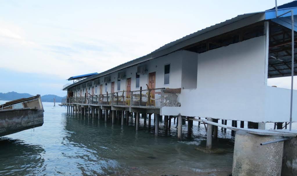 Pangkor Fish House Pekan Pangkor Exterior foto