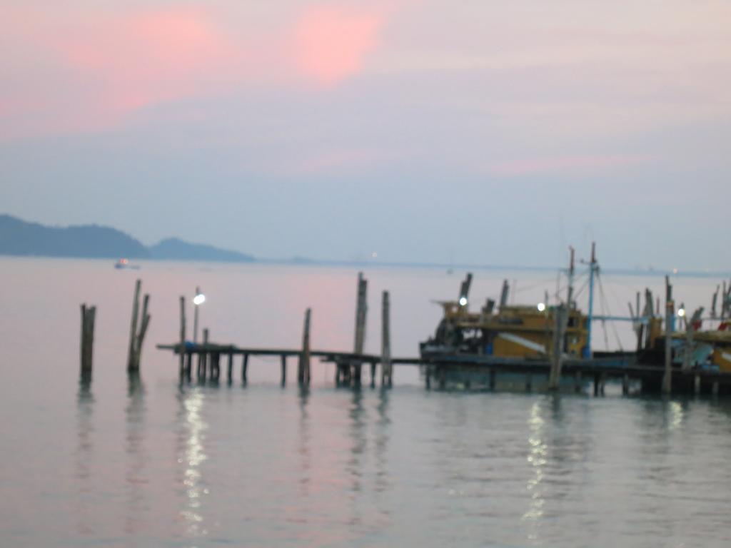 Pangkor Fish House Pekan Pangkor Exterior foto