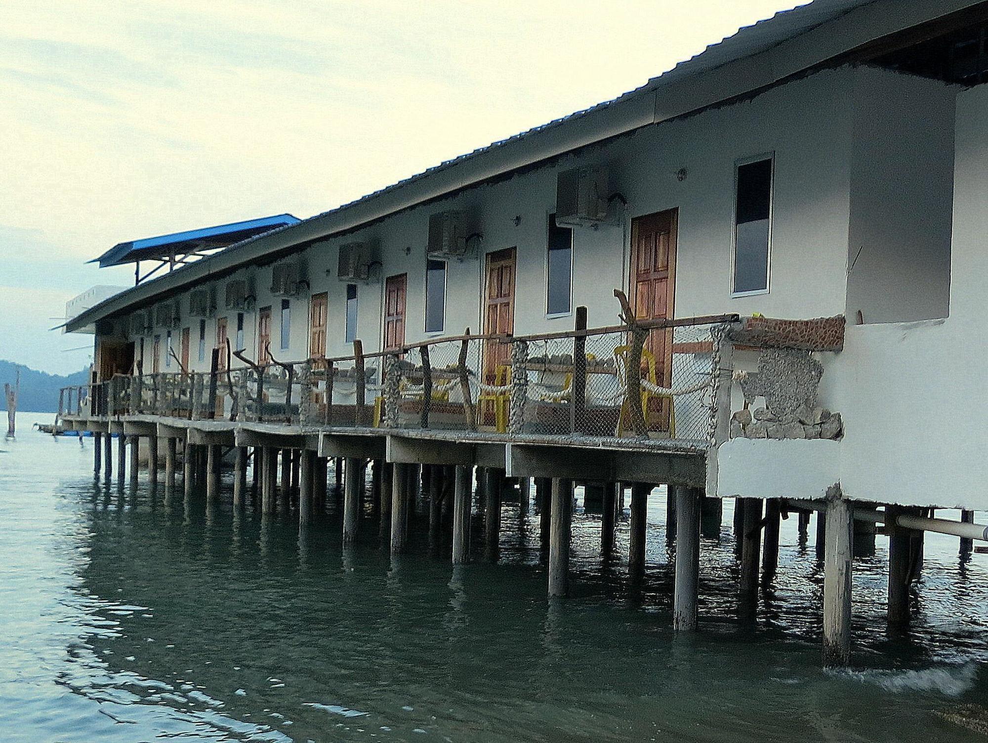 Pangkor Fish House Pekan Pangkor Exterior foto